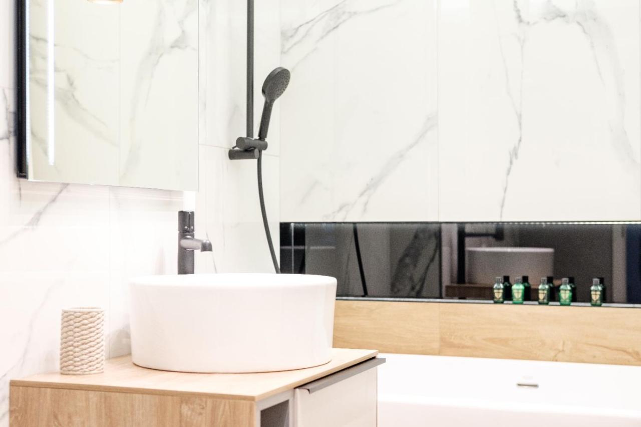 Apartment Brand New Luxury In The Heart Of